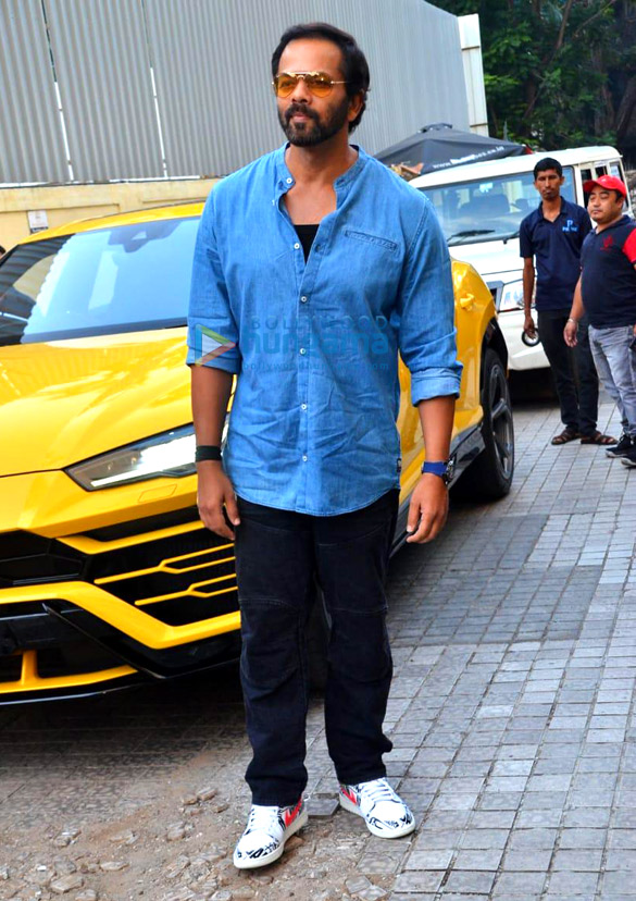 photos ajay devgn rohit shetty and others snapped attending the trailer preview of tanhaji 8