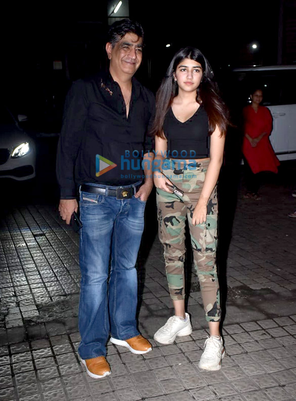 photos akshay kumar nidhhi agerwal and others grace the special screening of satellite shankar 7