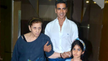 Photos: Akshay Kumar snapped with family in PVR, Juhu
