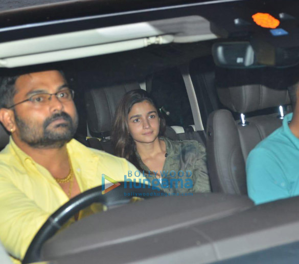 Photos: Alia Bhatt snapped at Sanjay Leela Bansali’s office in Juhu Photos: Alia Bhatt snapped at Sanjay Leela Bansali’s office in Juhu