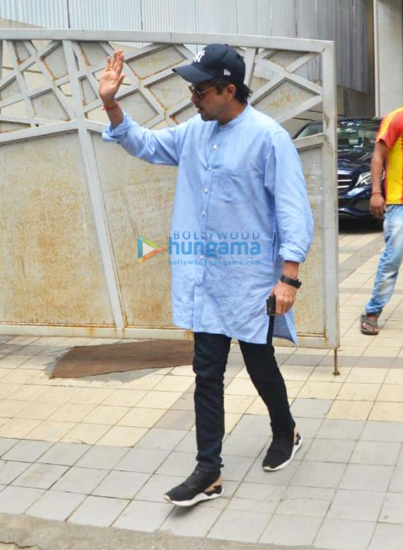 photos anil kapoor spotted at a clinic in juhu 4