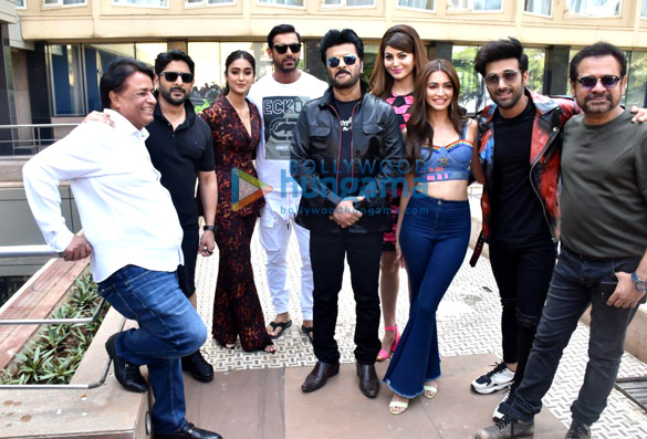 photos cast of pagalpanti snapped during promotions 1