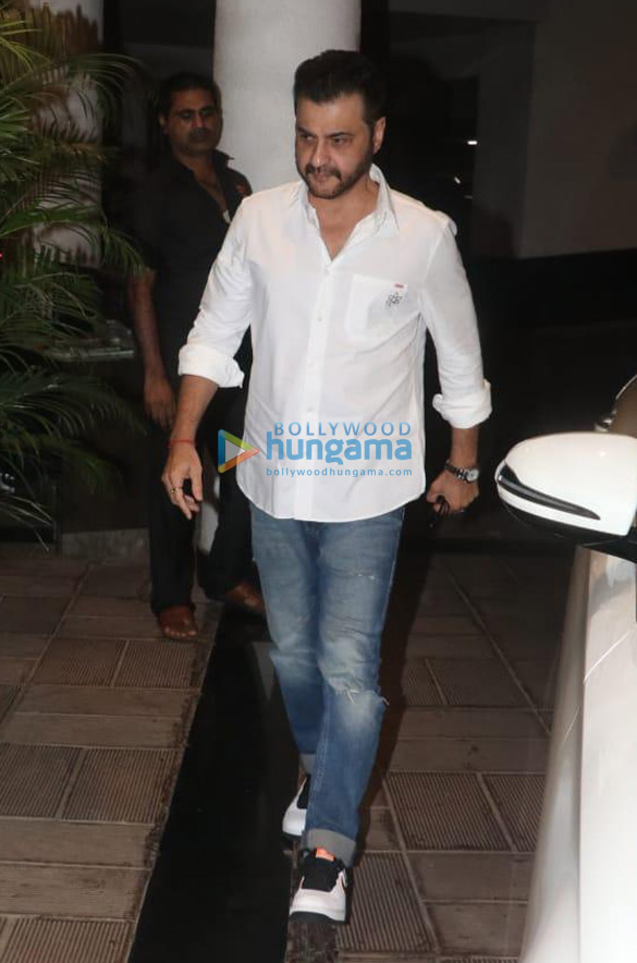 photos celebs arriving at manish malhotras house to pay their respect after the demise of his father 01217 5