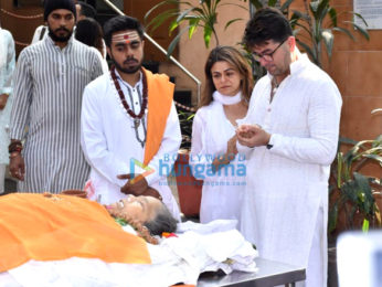Photos: Celebs attend the funeral of Dabboo Ratnani's mother