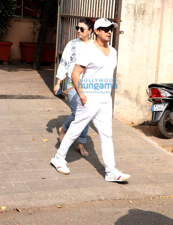photos celebs attend the funeral of dabboo ratnanis mother 5