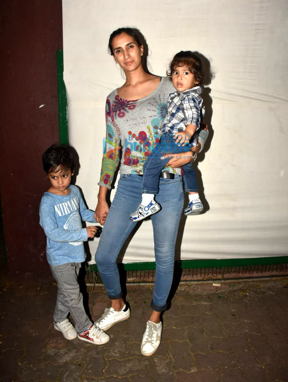 photos celebs grace riteish deshmukhs son riaans birthday party 16