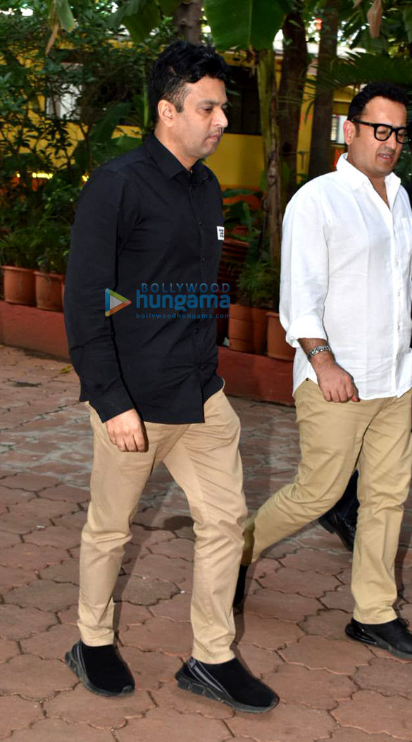 photos celebs grace the prayer meet of champak jain 4