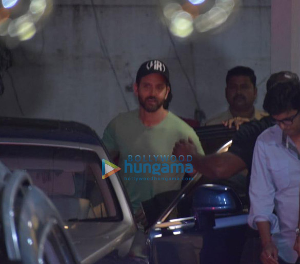 photos hrithik roshan ananya panday and others snapped at a dubbing studio in juhu 5