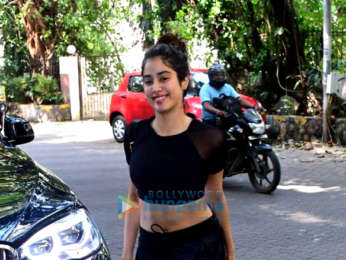 Photos: Janhvi Kapoor, Amrita Arora and Mira Kapoor spotted at the gym