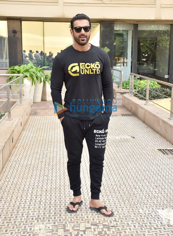 photos john abraham and ileana dcruz snapped during pagalpanti promotions 1