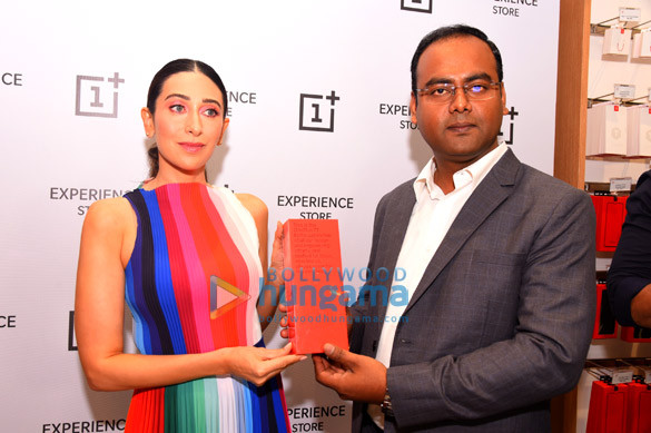 photos karisma kapoor snapped at the launch of oneplus store at elpro city square mall in chinchwad pune 4