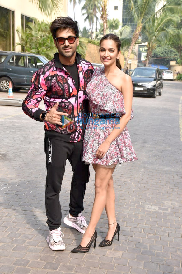 photos kriti kharbanda and pulkit samrat snapped during pagalpanti promotions 1