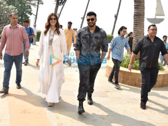 Photos: Kriti Sanon and Arjun Kapoor snapped during Panipat promotions