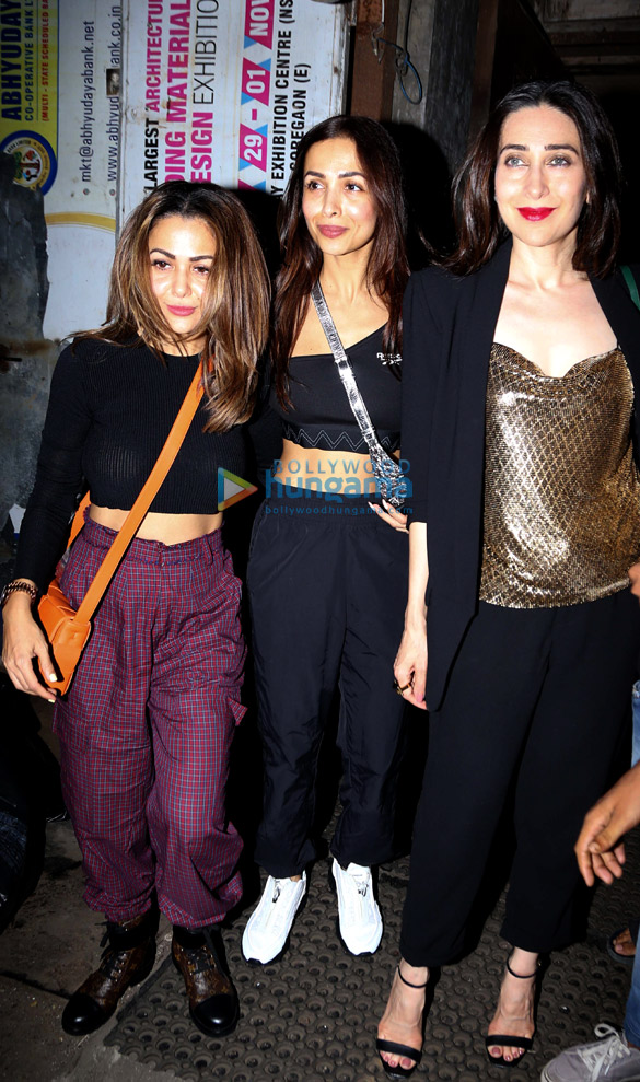 photos malaika arora amrita arora and karisma kapoor spotted at pali bhavan in bandra 3