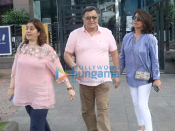 Photos: Rishi Kapoor, Neetu Kapoor and Randhir Kapoor snapped at Yauatcha, BKC