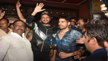 Photos: Riteish Deshmukh and Sidharth Malhotra spotted promoting ‘Marjaavaan’ at Gaiety Galaxy