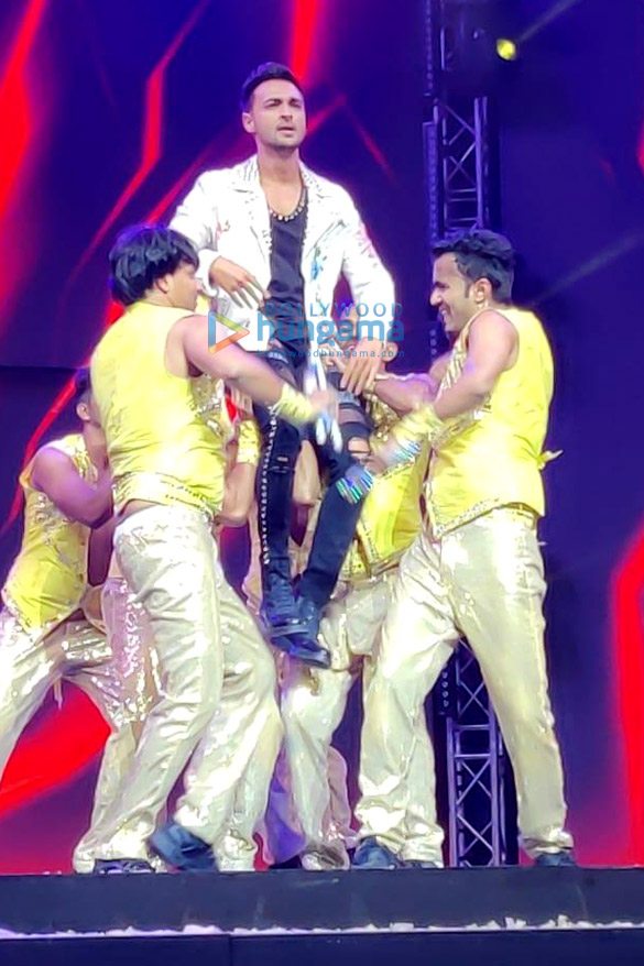 photos salman khan jacqueline fernandez sonakshi sinha and others perform at the da bangg tour reloaded in dubai 5