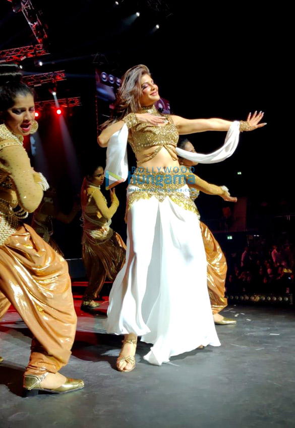 photos salman khan jacqueline fernandez sonakshi sinha and others perform at the da bangg tour reloaded in dubai 6