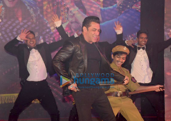 Photos: Salman Khan, Prabhu Dheva, Warina Hussain, Arbaaz Khan and Nikhil Dwivedi grace the song launch of ‘Munna Badnaam Hua’ from their film ‘Dabangg 3’ Photos: Salman Khan, Prabhu Dheva, Warina Hussain, Arbaaz Khan and Nikhil Dwivedi grace the song launch of ‘Munna Badnaam Hua’ from their film ‘Dabangg 3’