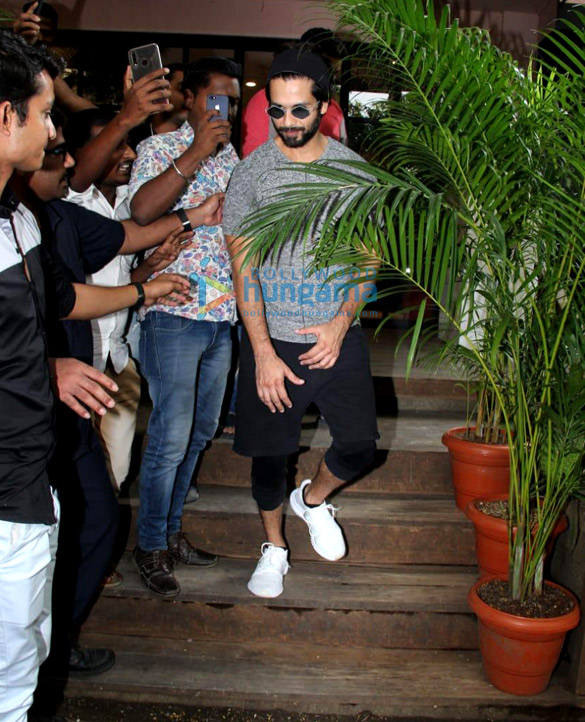 photos shahid kapoor snapped at the gym 2 4