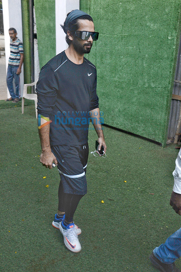 photos shahid kapoor spotted practising cricket for his next film jersey 5