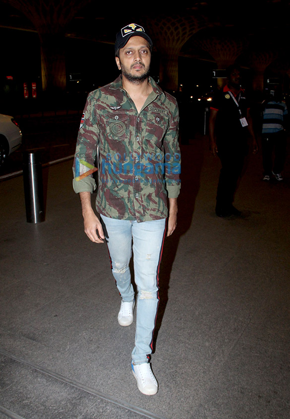 photos sidharth malhotra alia bhatt and riteish deshmukh snapped at the airport 3
