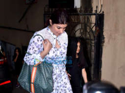 Photos: Twinkle Khanna spotted with her daughter Nitara Kumar at salon in Juhu