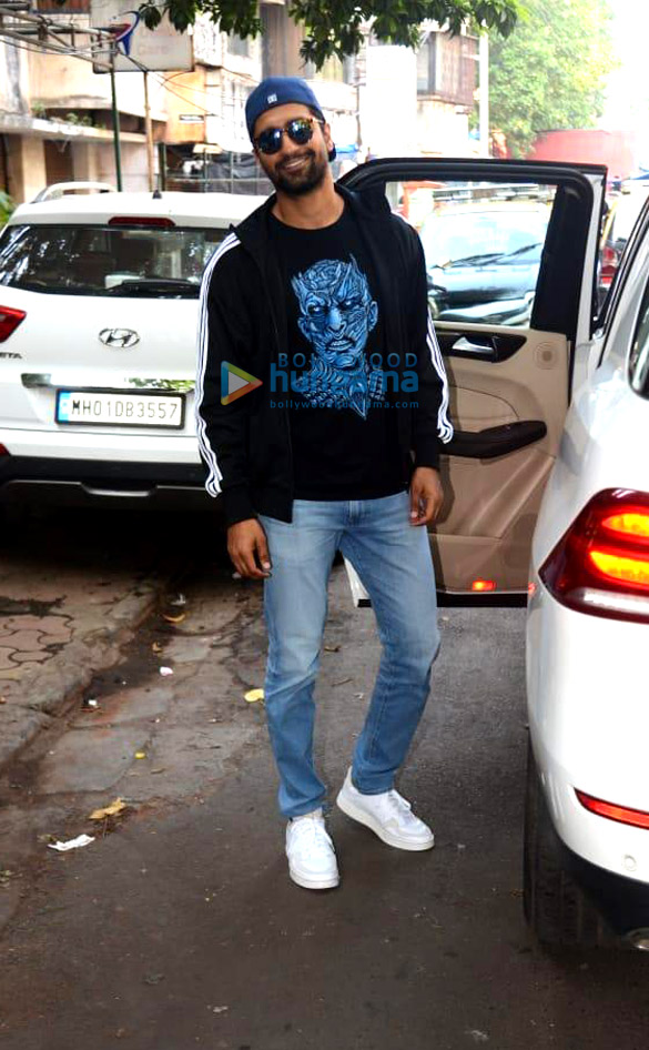 photos vicky kaushal spotted at matrix office bandra 2