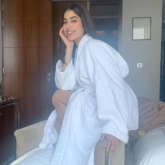 Janhvi Kapoor poses in just a bathrobe and still manages to look gorgeous!