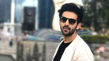Kartik Aaryan receives the sweetest surprise from his parents on 29th birthday, see photos Kartik Aaryan receives the sweetest surprise from his parents on 29th birthday, see photos