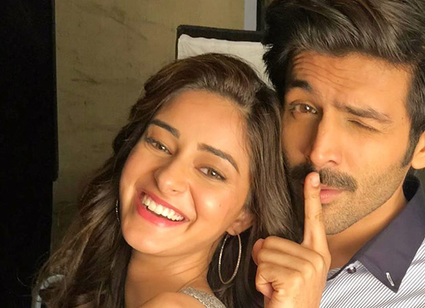 Ananya Panday asks who the real Chintu Tyagi is; Kartik Aaryan answers the ‘Aakhri Pasta’ way!