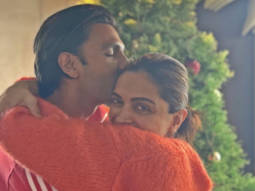 Christmas 2019: Ranveer Singh gives a sweet kiss to Deepika Padukone in these lovey-dovey photos