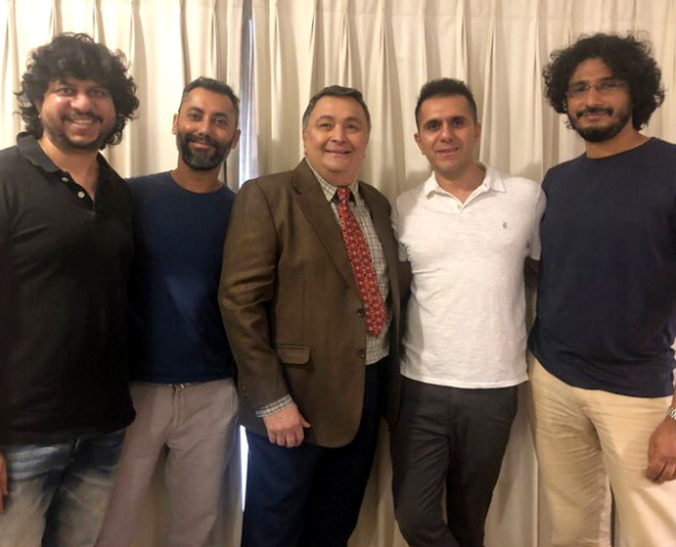 Excel Entertainment reunites Bol Radha Bol pair Rishi Kapoor and Juhi Chawla in Sharmaji Namkeen Excel Entertainment reunites Bol Radha Bol pair Rishi Kapoor and Juhi Chawla in Sharmaji Namkeen