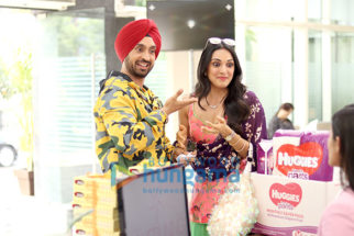 Movie Stills Of The Movie Good Newwz