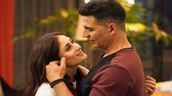 Good Newwz Box Office: Akshay Kumar – Kareena Kapoor starrer takes a SOLID start in the range of Rs. 16.50 – 18.50 cr Good Newwz Box Office: Akshay Kumar – Kareena Kapoor starrer takes a SOLID start in the range of Rs. 16.50 – 18.50 cr