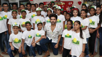 Kartik Aaryan snapped celebrating Christmas with the kids at Shed Organization