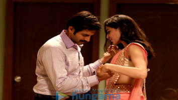Movie Stills Of The Movie Pati Patni Aur Woh