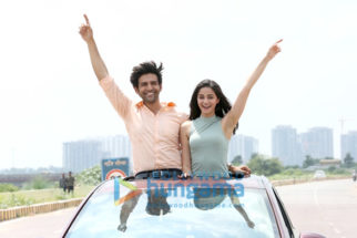Movie Stills Of The Movie Pati Patni Aur Woh