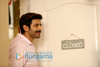 Movie Stills Of The Movie Pati Patni Aur Woh