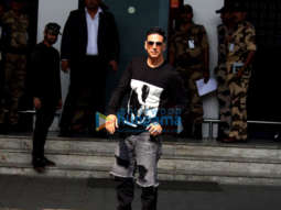 Photos: Akshay Kumar, Kiara Advani and others at the airport