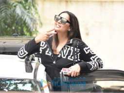 Photos: Bipasha Basu snapped at a dubbing studio in Juhu