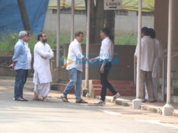 Photos: Celebs attend the funeral of Twinkle Khanna’s grandmother Betty Kapadia
