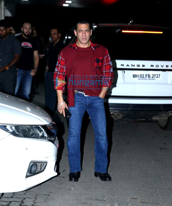 photos celebs grace sohail khans birthday bash 1