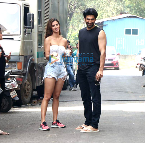Photos: Disha Patani, Aditya Roy Kapur, Anil Kapoor and Kunal Khemu snapped on the sets of Malang at Filmcity Photos: Disha Patani, Aditya Roy Kapur, Anil Kapoor and Kunal Khemu snapped on the sets of Malang at Filmcity