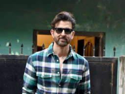 Photos: Hrithik Roshan spotted at a shoot in Versova
