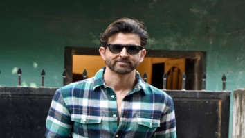 Photos: Hrithik Roshan spotted at a shoot in Versova