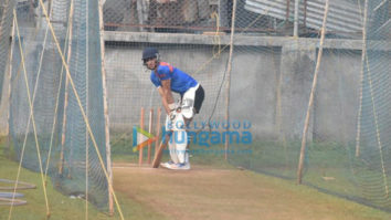 Photos: Ibrahim Ali Khan snapped playing cricket