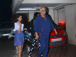 Photos: Janhvi Kapoor, Khushi Kapoor, Shanaya Kapoor and Boney Kapoor grace Anshula Kapoor’s birthday bash