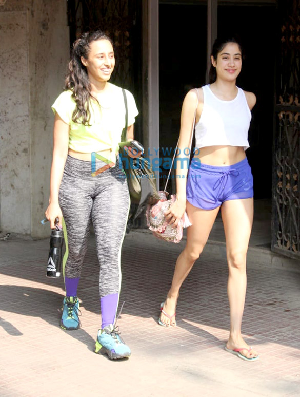 photos janhvi kapoor and namrata purohit spotted at the pilates gym 2 2