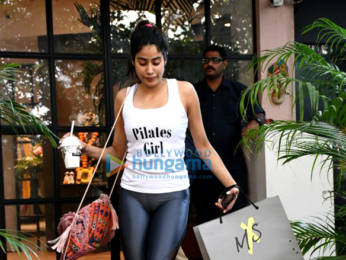 Photos: Janhvi Kapoor snapped at the gym
